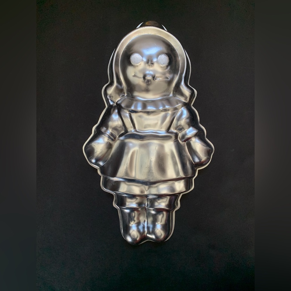 Raggedy Anne Cake Pan, 1970